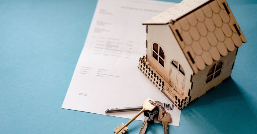 How to Invest in Real Estate and Earn Passive Income