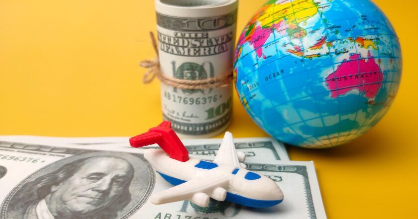Best Travel Tips for Beginners to Travel Smart in 2026