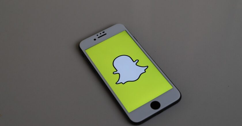 Black Snap Screen: Causes, Fixes, and Dark Mode Explained
