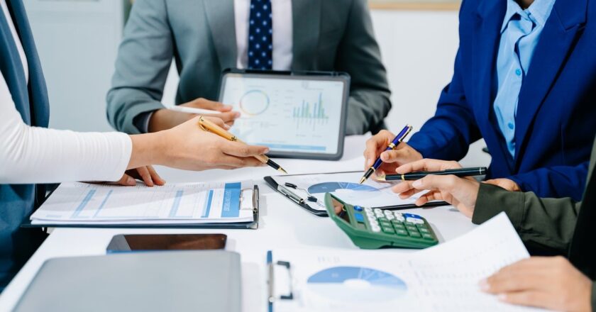 What Is a Fractional CFO? Roles, Benefits & When to Hire One